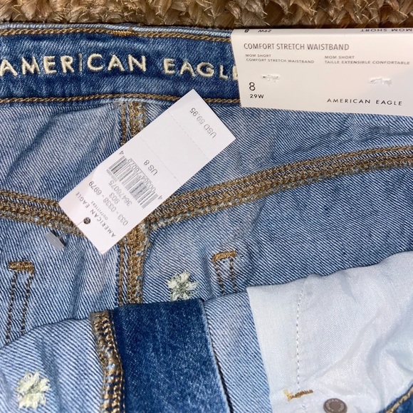 AE denim shorts with flower embroidery - Picture 6 of 6